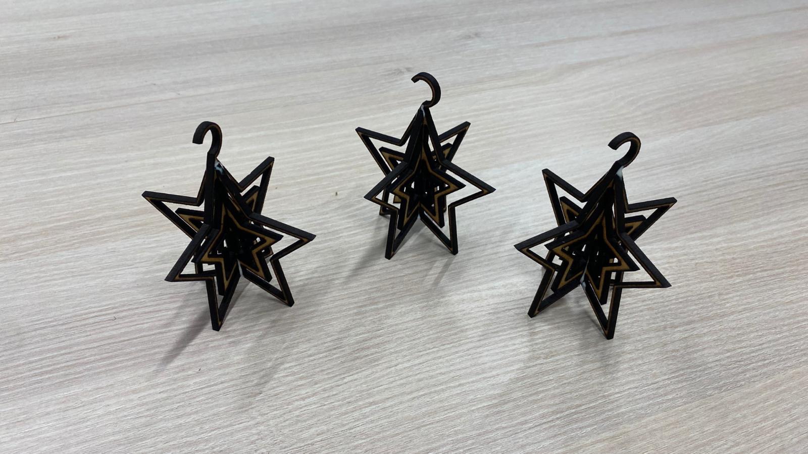 "3D Weihnachtsbaumschmuck aus dem Lasercutter" – Workshop vor Ort im ViNN:Lab