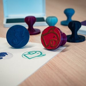 "Stempel selbstgemacht – mit 3D-Drucker und Lasercutter" – Workshop vor Ort im ViNN:Lab