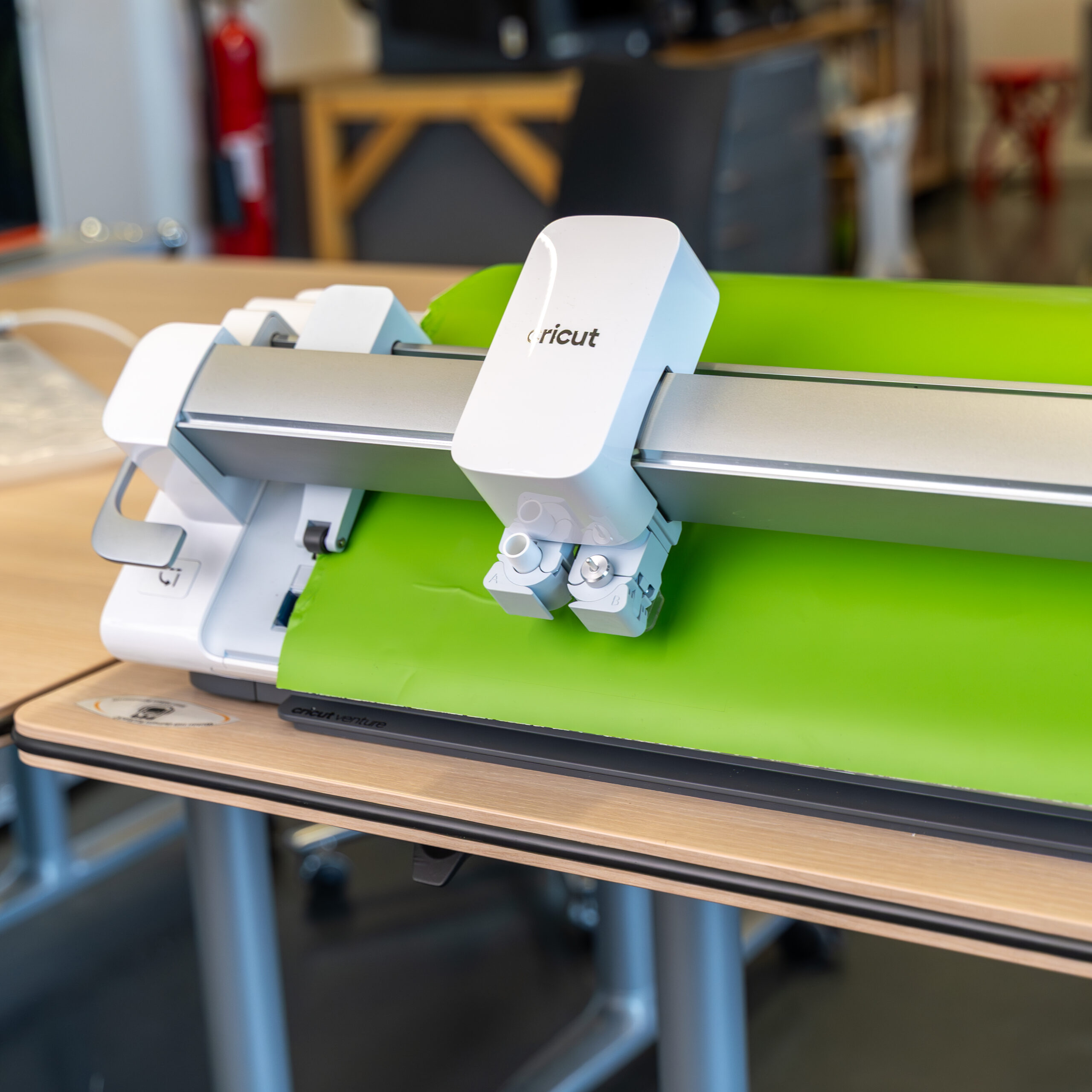 "Windlicht gestalten mit dem CNC-Plotter" – Workshop vor Ort im ViNN:Lab
